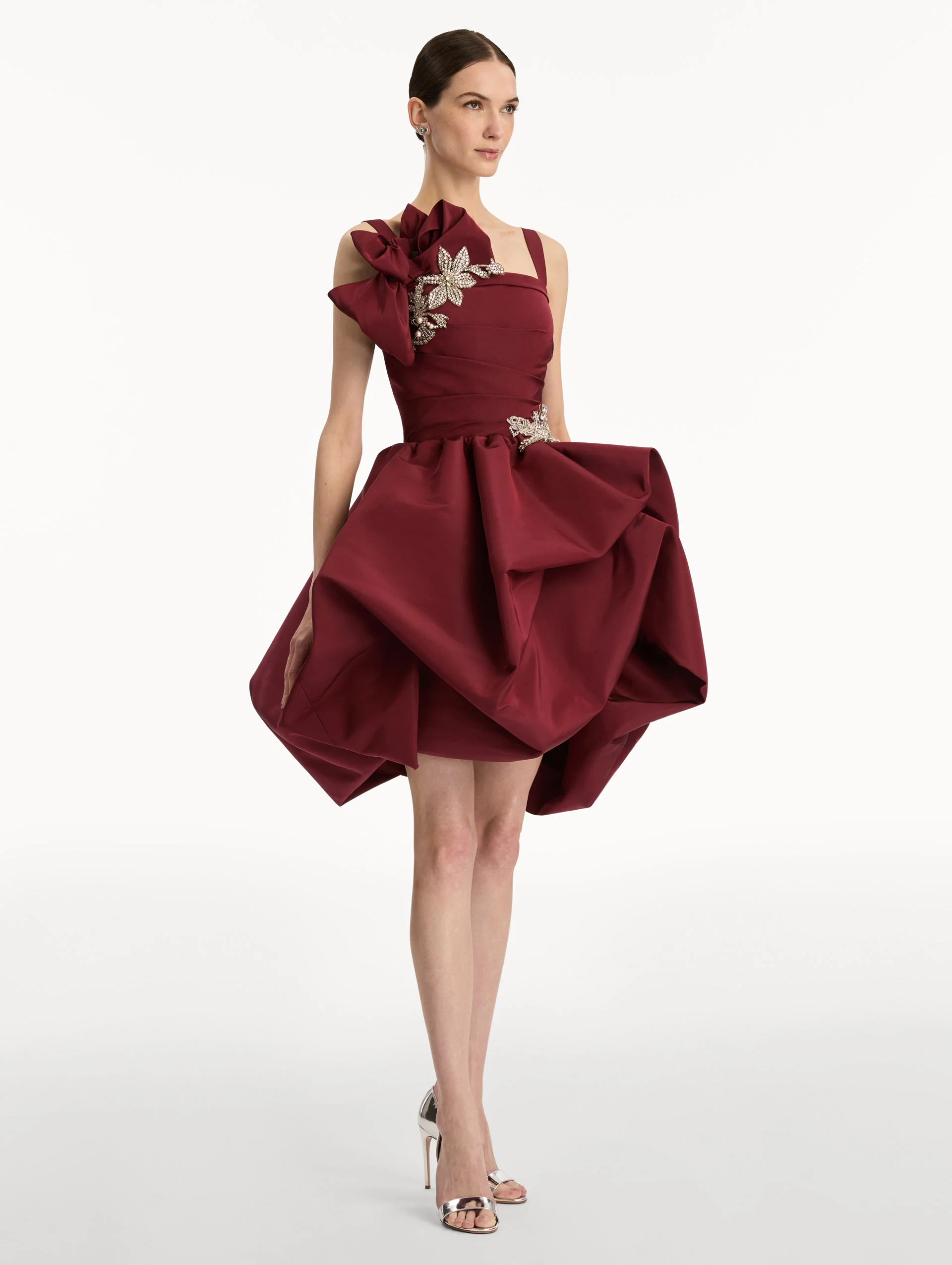 Brooch Embroidered Cocktail Sleeveless Dress - Image 4
