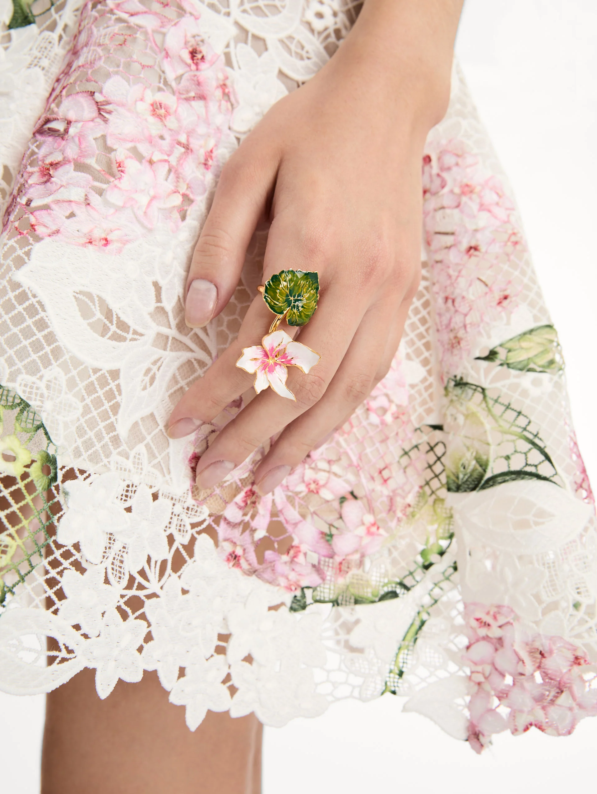 Enamel Cyclamen Ring - Image 3