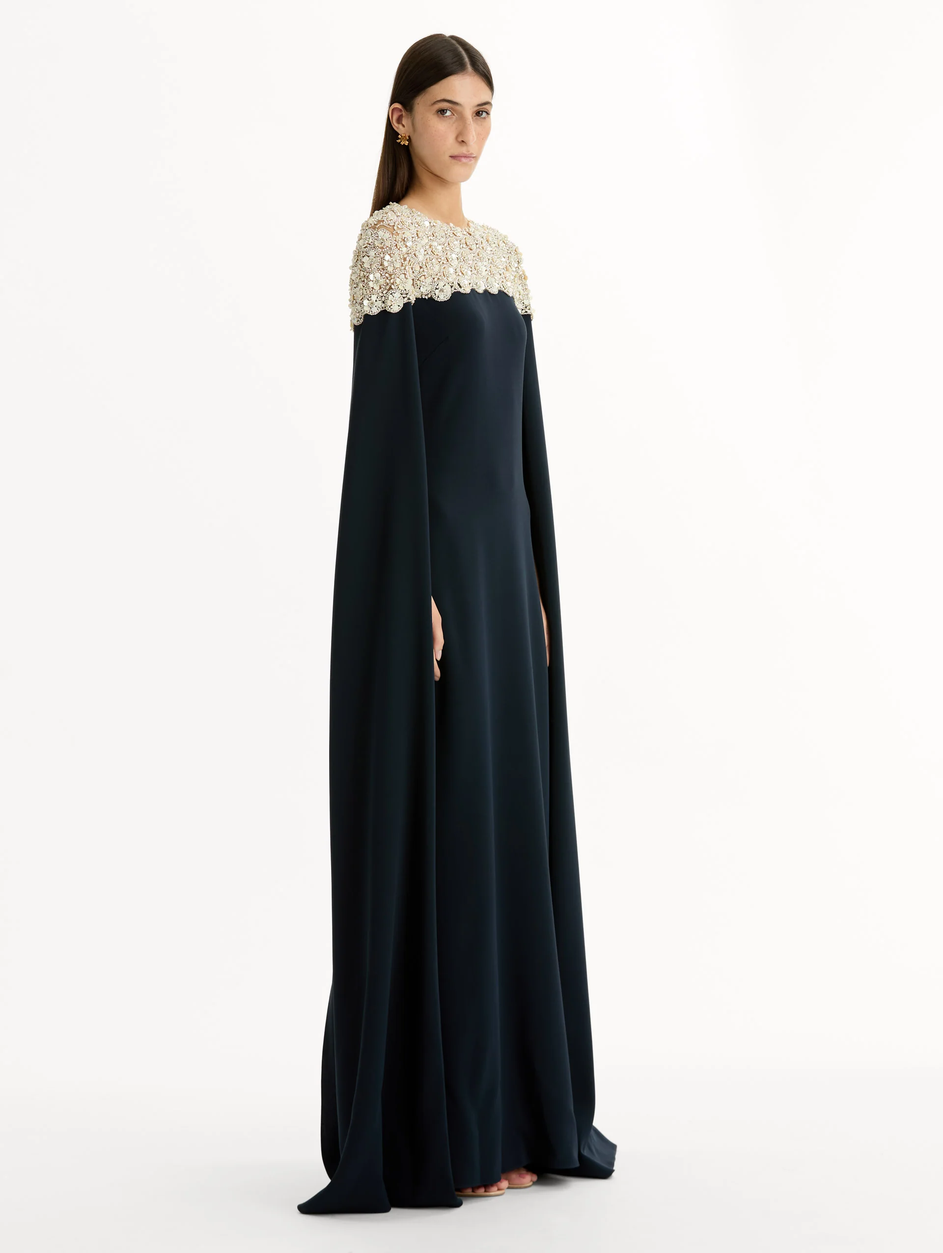 Mother of Pearl Embroidered Caftan - Image 4