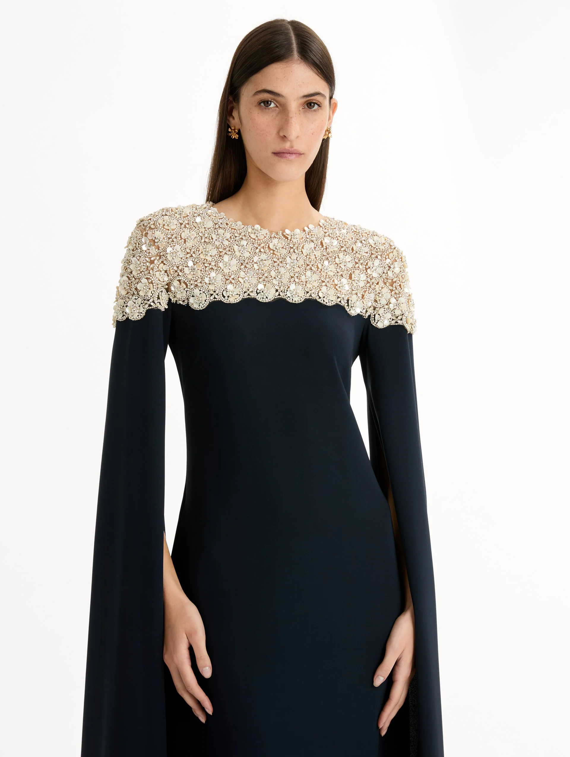 Mother of Pearl Embroidered Caftan - Image 5