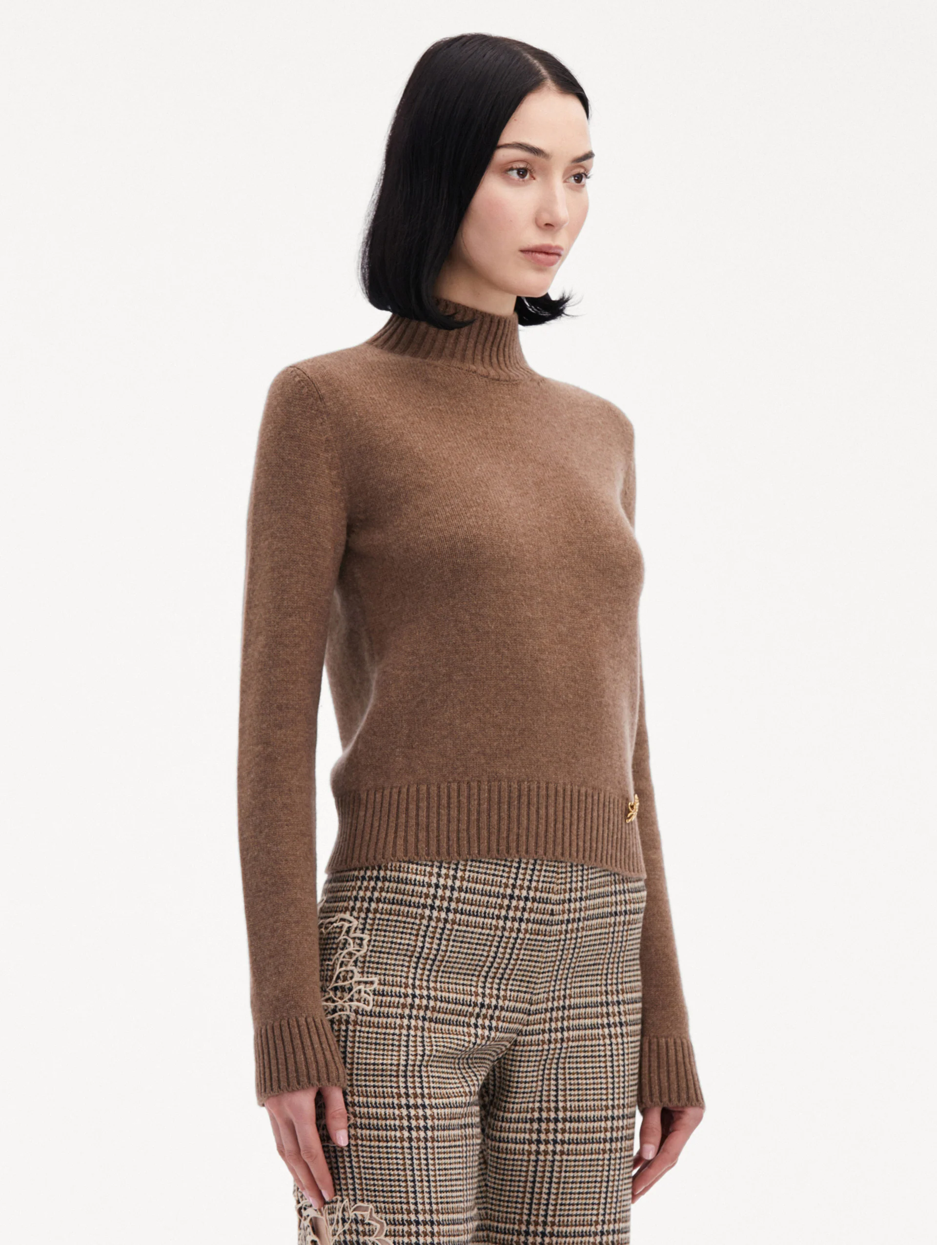 O Flower Mock Neck Cashmere Pullover - Image 5