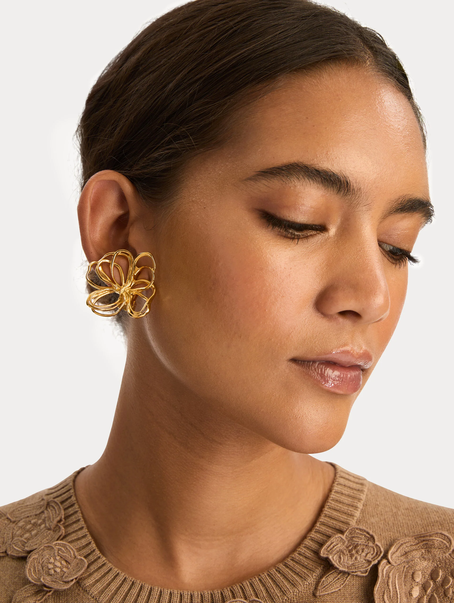 Threaded Flower Earrings - Image 3